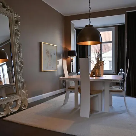 Luxus-ferienwohnung In Flensburger Innenstadt - Schmuckstuck Apartment