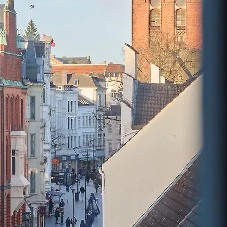 Apartment Luxus-ferienwohnung In Flensburger Innenstadt - Schmuckstuck